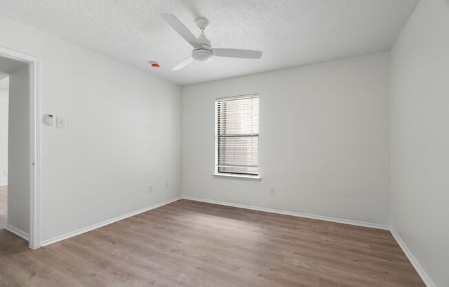 2 beds, 2 baths, 936 sqft, $1,595, Unit 200 Brothers Blvd #6102