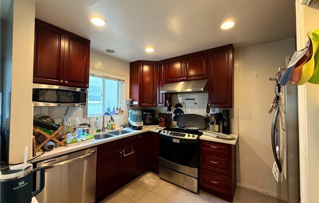 10614 Eastborne Ave Apt 203