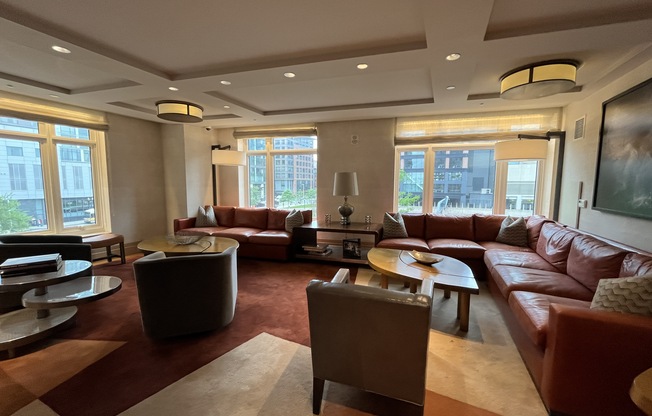 1 bed, 1 bath, $3,500, Unit 4L