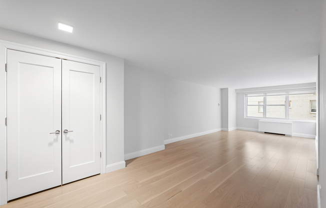 1 bed, 1 bath, 617 sqft, $5,200, Unit 815