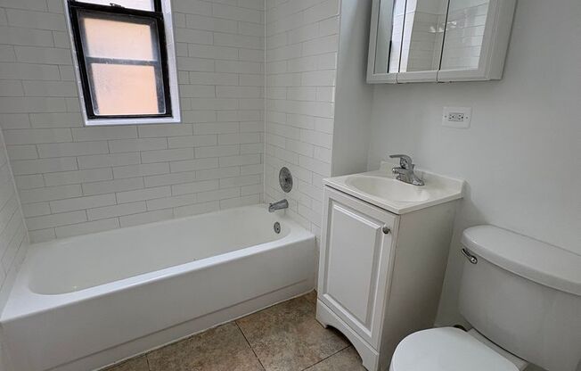 3 beds, 1 bath, 1,270 sqft, $1,350, Unit WW 201