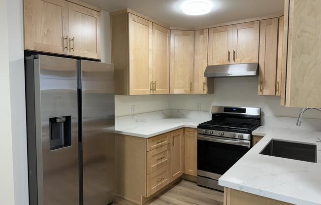 3 beds, 1 bath, 1,000 sqft, $2,850, Unit 7