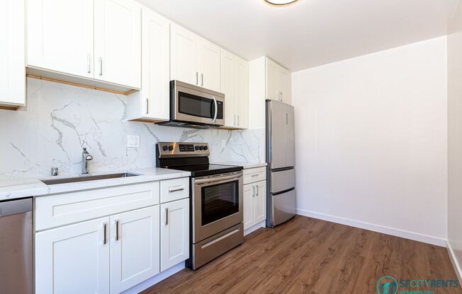 Inner Sunset: Remodeled 1 Bed 1 Bath w/ FREE HEAT and Laundry Onsite