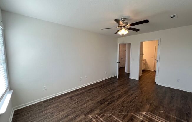 3 beds, 2 baths, $1,399