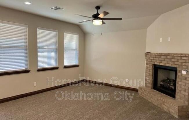 10512 NW 41 ST