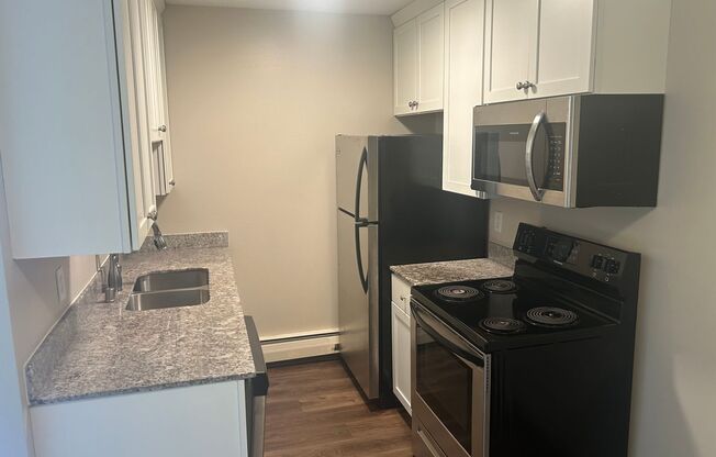 1 bed, 1 bath, 630 sqft, $870, Unit Unit 203