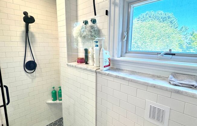 Charming 4-Bedroom Home in the Heart of Colonial Place