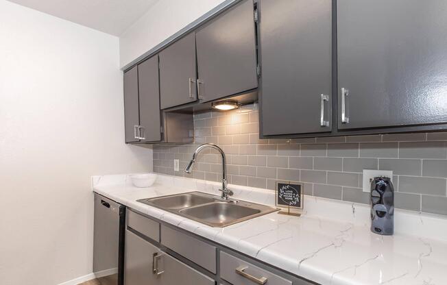 2 beds, 1.5 baths, 890 sqft, $1,309