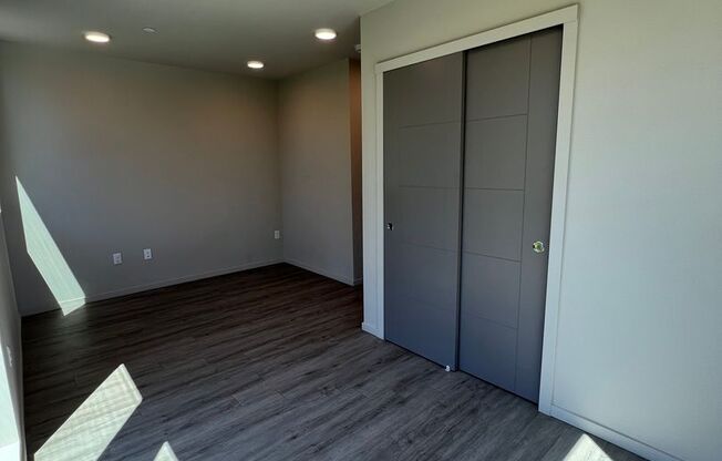 Studio, 1 bath, 285 sqft, $1,325, Unit 310