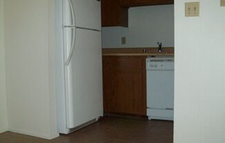 2 beds, 1 bath, $1,050, Unit 106