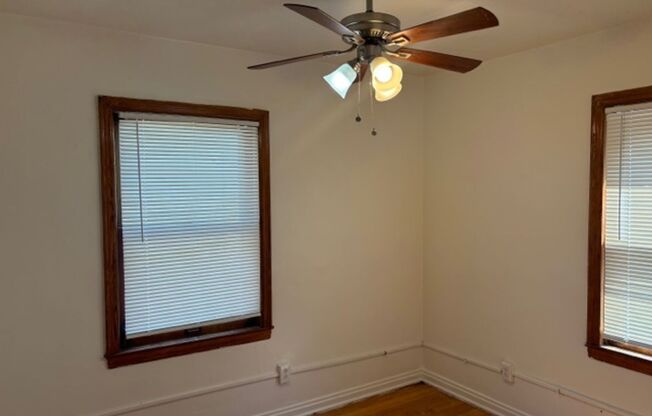 2 beds, 1 bath, $1,209