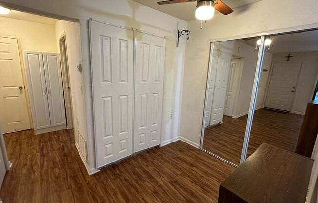 2 beds, 1 bath, $995, Unit Unit 1113