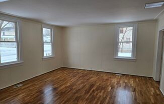 3 beds, 1 bath, $1,200