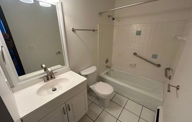 1 bed, 1 bath, $1,145, Unit 308