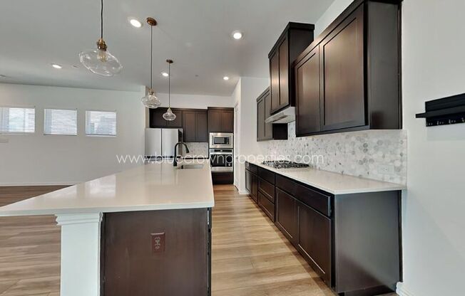 6209 QUEENS PATH