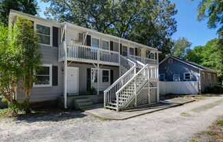 Just 8 Minutes from USC – Charming 2 Bedroom Home with Covered Front Porch!