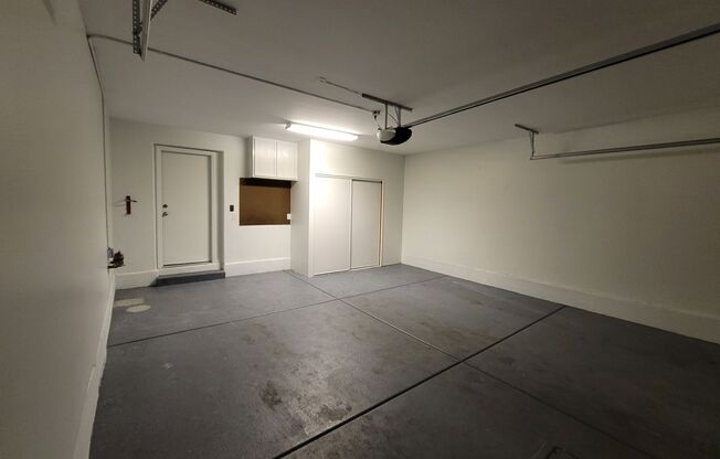 3 beds, 2.5 baths, $1,995