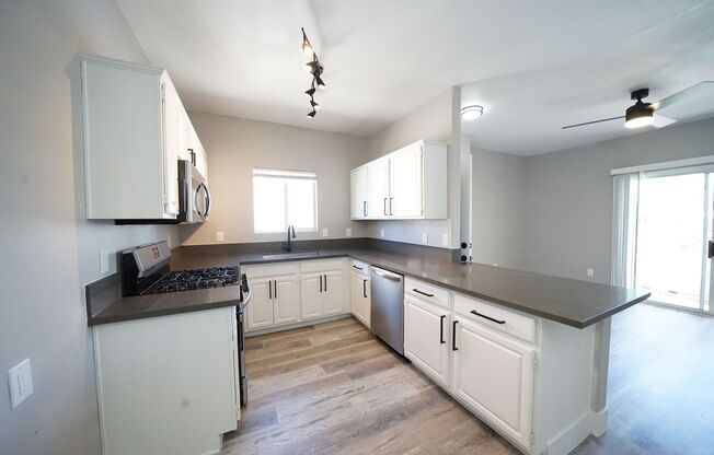 2 beds, 2 baths, $1,495, Unit Building 9