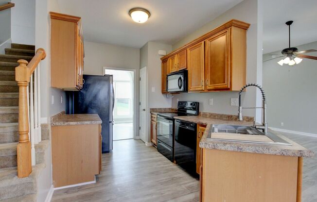 3 beds, 2 baths, $1,795