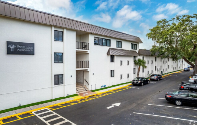 1 bed, 1 bath, 711 sqft, $1,399, Unit 121