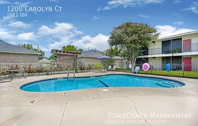 1200 CAROLYN CT