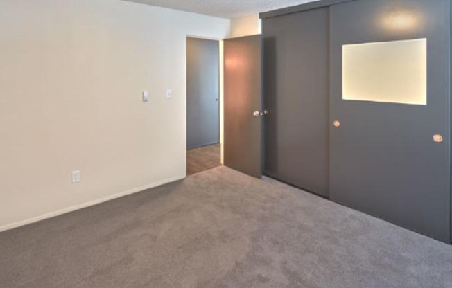 1 bed, 1 bath, 696 sqft, $1,350, Unit 103
