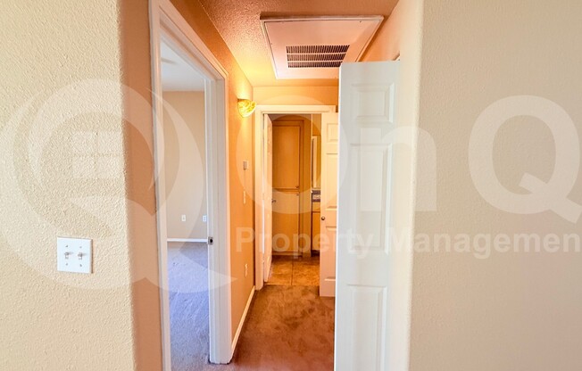 1 bed, 1 bath, 748 sqft, $1,100, Unit 3019