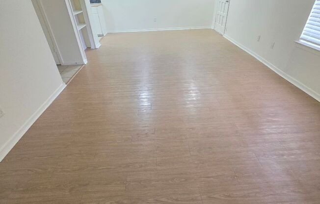 2 beds, 1 bath, 900 sqft, $1,045, Unit ELP2202-251