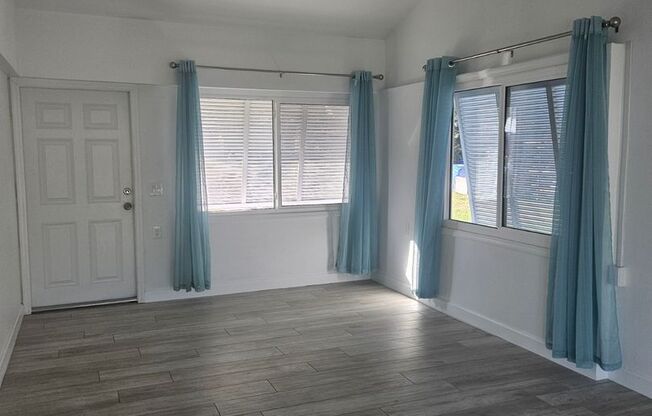 2 beds, 1 bath, $1,650