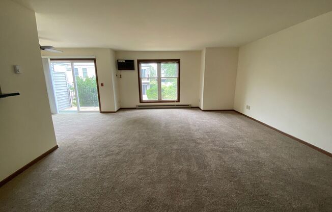 2 beds, 1 bath, $1,695