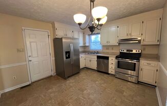 3 beds, 2 baths, $1,395