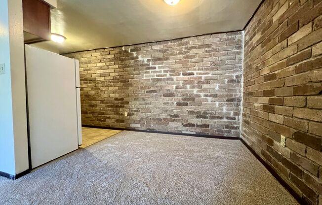 Wonderful 1BR in Lovely Location! Beautiful Exposed Brick Accent Walls Throughout Unit!
