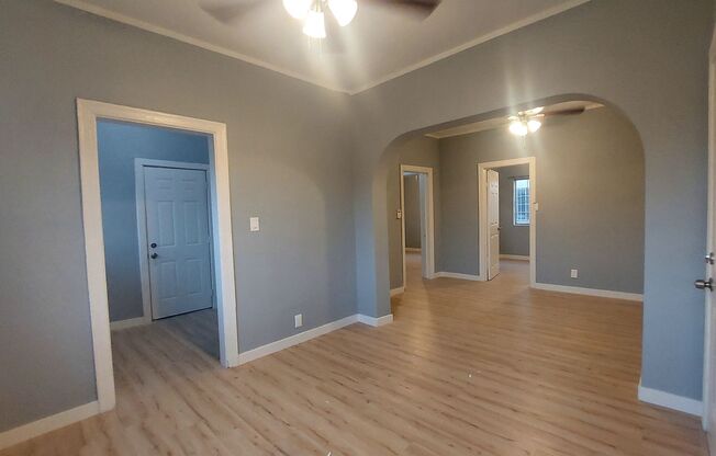 2 beds, 1 bath, $1,995, Unit 5359