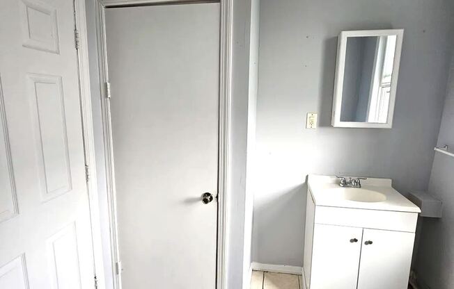 148 Chadwick Ave # 2AA