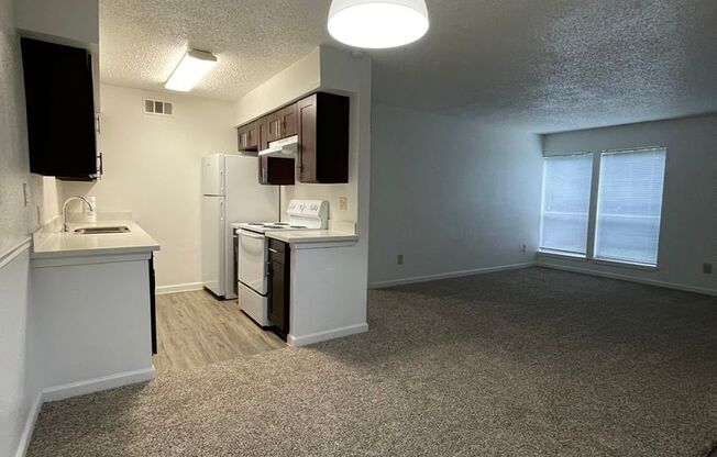 1 bed, 1 bath, 710 sqft, $900, Unit 144