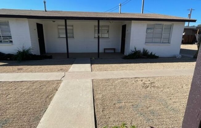 2126-2132 W. Orangewood Ave