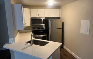 2 beds, 1 bath, $1,300, Unit # 206