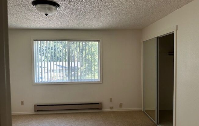 2 beds, 1 bath, 1,155 sqft, $1,900, Unit #A