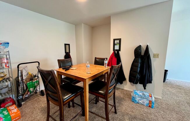 2 beds, 1.5 baths, $1,350, Unit 110