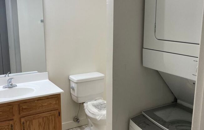 2 beds, 1.5 baths, 1,000 sqft, $1,549, Unit 15C