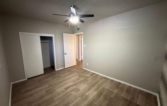 2 beds, 1 bath, 880 sqft, $1,395, Unit 3620-28