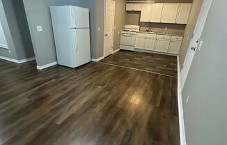 2 beds, 1 bath, $900, Unit Unit 5