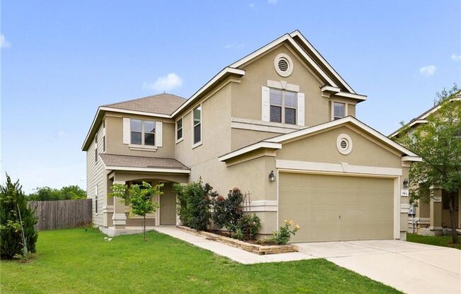 Beautifully remodeled gourmet kitchen with island and quartz countertops. 20 mins to Downtown