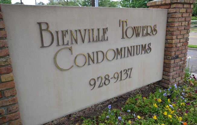 Bienville Towers Condo near 1-10 & College; newly renovated 1 bedroom, 1 bath condo