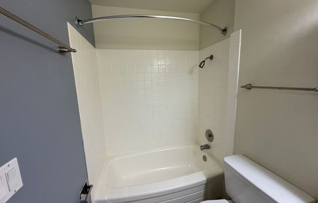 2 beds, 1 bath, 740 sqft, $1,500, Unit 304