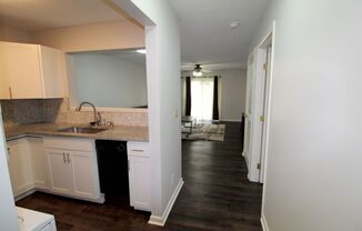 2 beds, 2 baths, $800