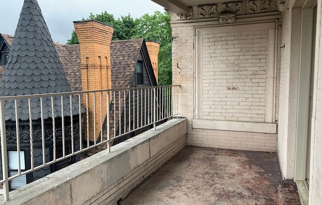 1 bed, 1 bath, $1,495, Unit 5806 Howe - 7F