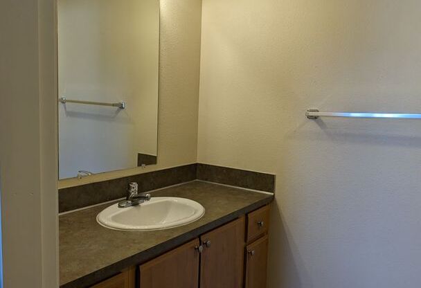 3 beds, 2 baths, 1,180 sqft, $1,695, Unit B303