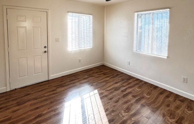 1 bed, 1 bath, $1,995, Unit 4420 1/2