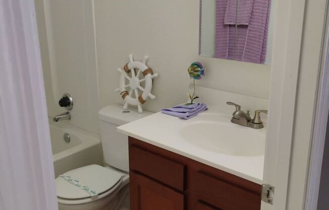 2 beds, 2 baths, 984 sqft, $1,700, Unit 221